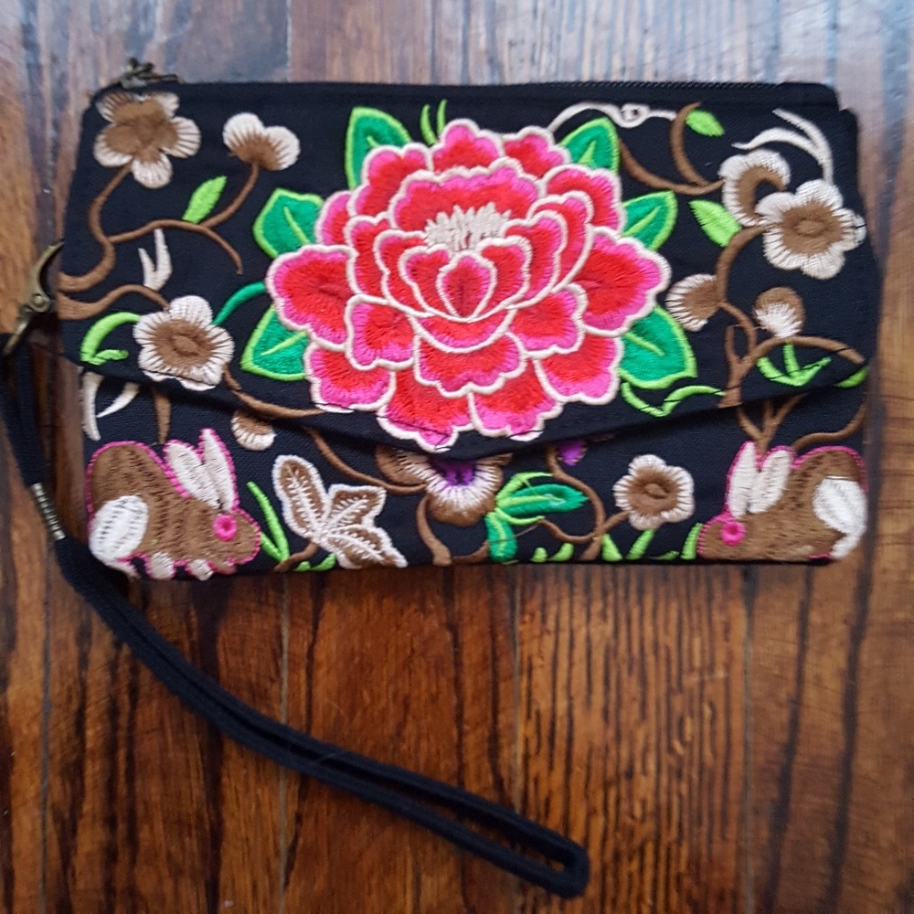 Embroidered Clutch/Wristlet